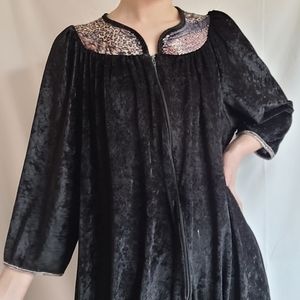 Vintage Leopard Print Black Velvet Zip Up Lingerie Robe